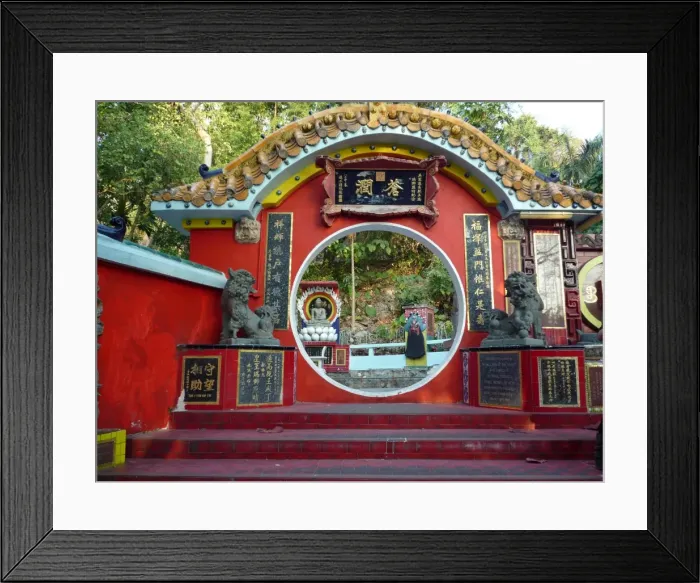 Framed Print : Door protected by lions at the Life Guard Club in Repulse Bay, Hong Kong, China, Asia Framed Print : Door protected by lions at the Life Guard Club in Repulse Bay, Hong Kong, China, Asia