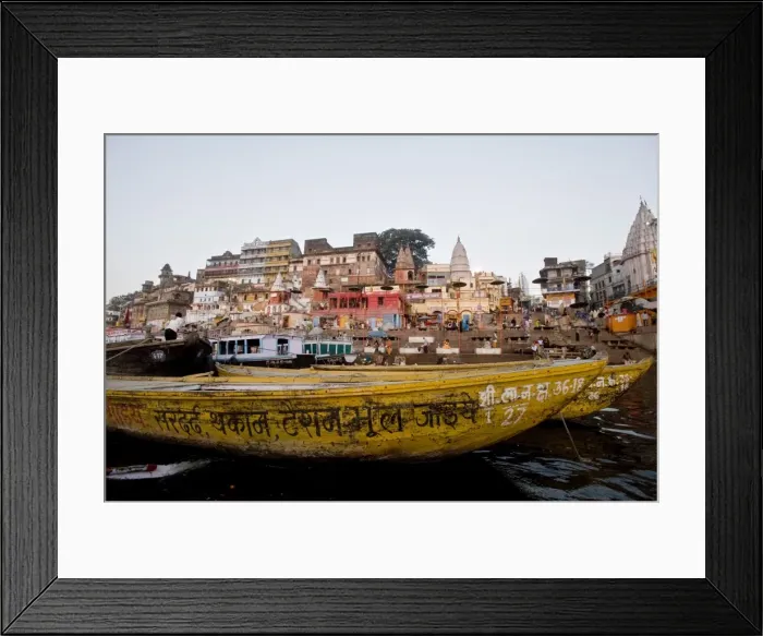 Framed Print : General view of the main ghat in Varanasi, Uttar Pradesh, India, Asia Framed Print : General view of the main ghat in Varanasi, Uttar Pradesh, India, Asia