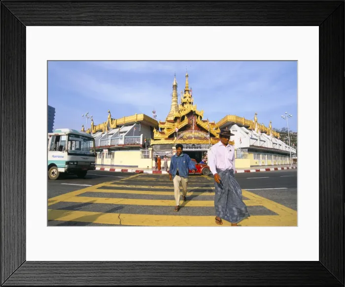 Framed Print : Sule Pagoda, Yangon (Rangoon), Myanmar (Burma), Asia Framed Print : Sule Pagoda, Yangon (Rangoon), Myanmar (Burma), Asia
