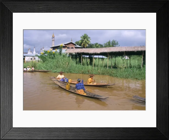 Framed Print : Floating market, Ywama, Inle Lake, Shan State, Myanmar (Burma), Asia Framed Print : Floating market, Ywama, Inle Lake, Shan State, Myanmar (Burma), Asia