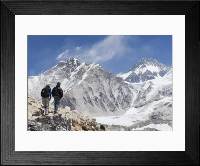 Framed Print : Trekkers looking at the Western Cwm glacier, Solu Khumbu Everest Region Framed Print : Trekkers looking at the Western Cwm glacier, Solu Khumbu Everest Region