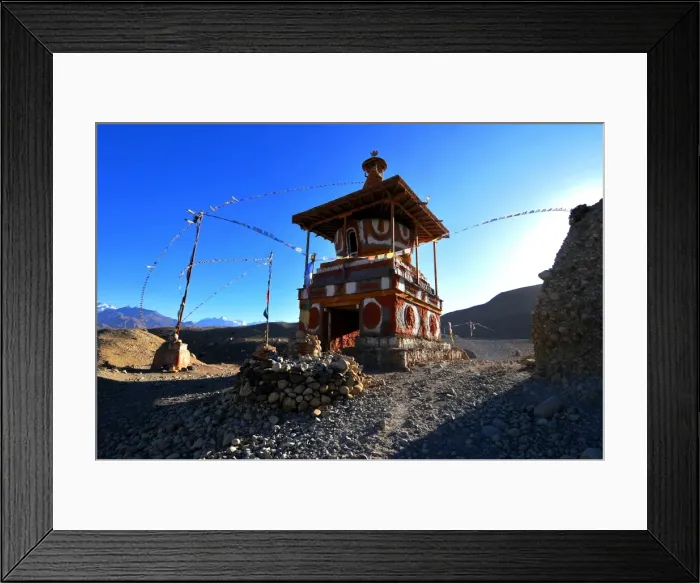 Framed Print : Chorten (stupa) near Tsarang village, Mustang, Nepal, Asia Framed Print : Chorten (stupa) near Tsarang village, Mustang, Nepal, Asia
