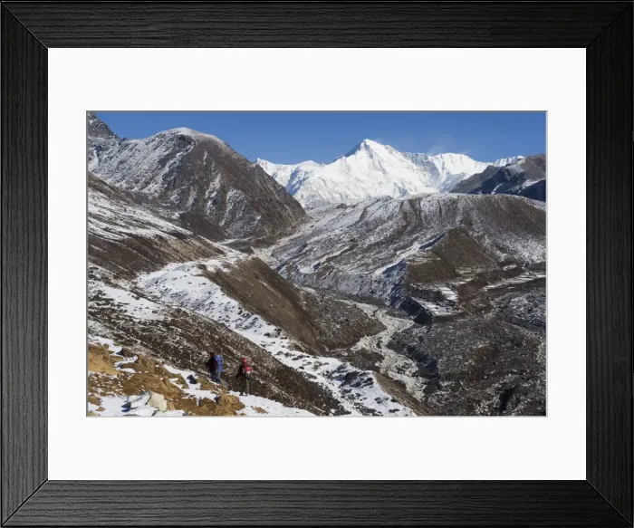 Framed Print : Hikers trekking near Machherma, Solu Khumbu Everest Region, Sagarmatha National Park Framed Print : Hikers trekking near Machherma, Solu Khumbu Everest Region, Sagarmatha National Park