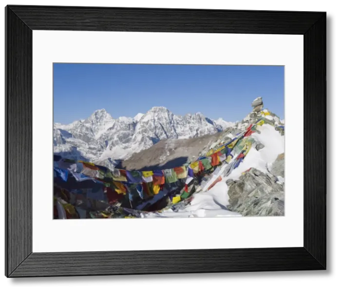 Framed Print : Cho La Pass, Solu Khumbu Everest Region, Sagarmatha National Park, Himalayas, Nepal, Asia Framed Print : Cho La Pass, Solu Khumbu Everest Region, Sagarmatha National Park, Himalayas, Nepal, Asia