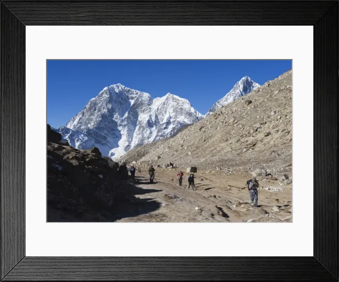 Framed Print : Trekkers on trail to Gorak Shep, Solu Khumbu Everest Region, Sagarmatha National Park Framed Print : Trekkers on trail to Gorak Shep, Solu Khumbu Everest Region, Sagarmatha National Park