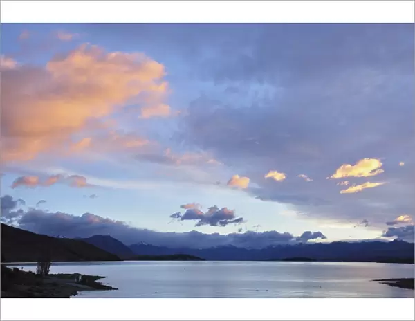 Sunrise, Lake Tekapo, Canterbury, South Island, New Zealand, Pacific