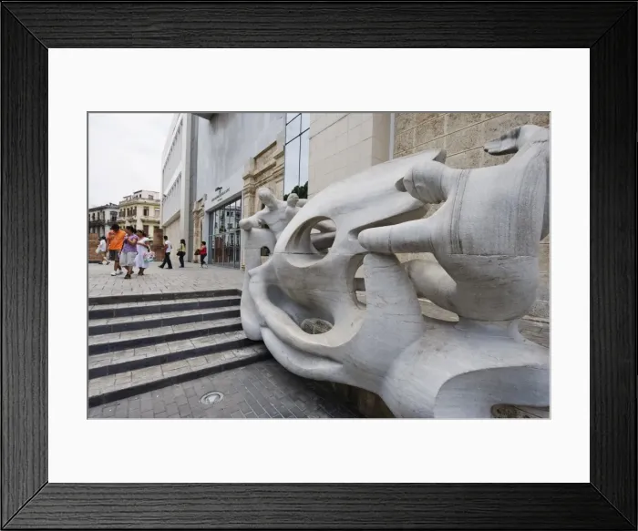 Framed Print : Modern art sculpture at Museo Nacional de Belles Artes, National Museum of Art Framed Print : Modern art sculpture at Museo Nacional de Belles Artes, National Museum of Art