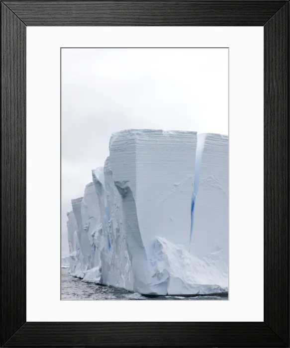 Framed Print : Tabular iceberg, Southern Ocean, Antarctic, Polar Regions Framed Print : Tabular iceberg, Southern Ocean, Antarctic, Polar Regions