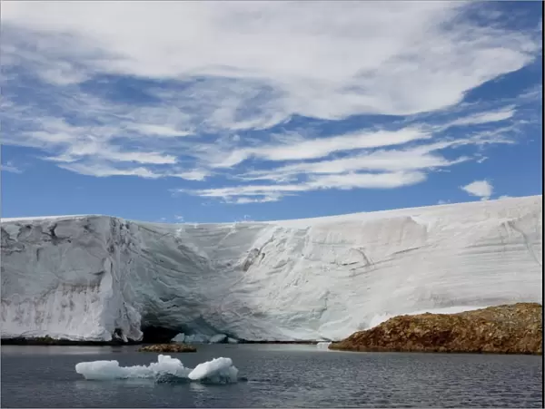 Glacier near Vernadsky Research Station, Antarctic Penisula, Antarctica, Polar Regions