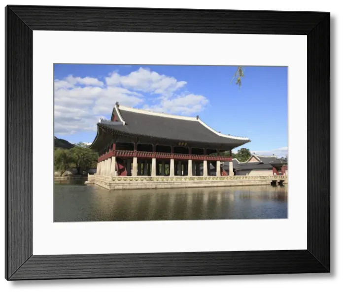 Framed Print : Gyeonghoeru pavilion, Gyeongbokgung Palace (Palace of Shining Happiness) Framed Print : Gyeonghoeru pavilion, Gyeongbokgung Palace (Palace of Shining Happiness)