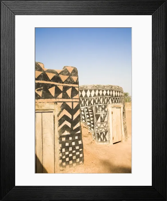 Framed Print : Geometric design on mud brick dwellings in Tiebele, Burkina Faso, West Africa, Africa Framed Print : Geometric design on mud brick dwellings in Tiebele, Burkina Faso, West Africa, Africa