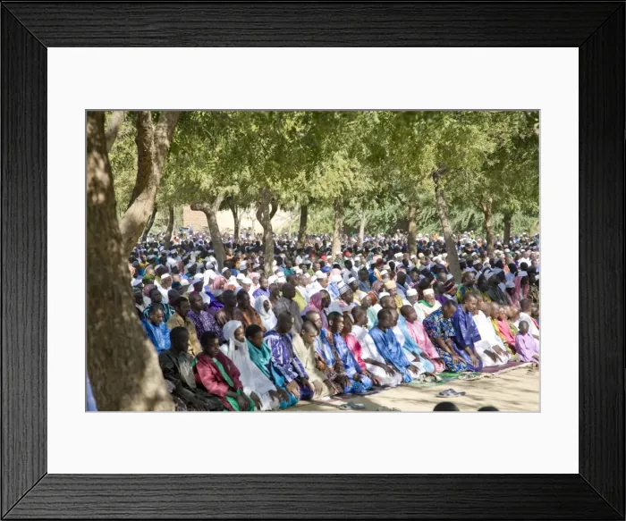 Framed Print : Tabaski, a religious festival held throughout Mali when hundreds of men Framed Print : Tabaski, a religious festival held throughout Mali when hundreds of men