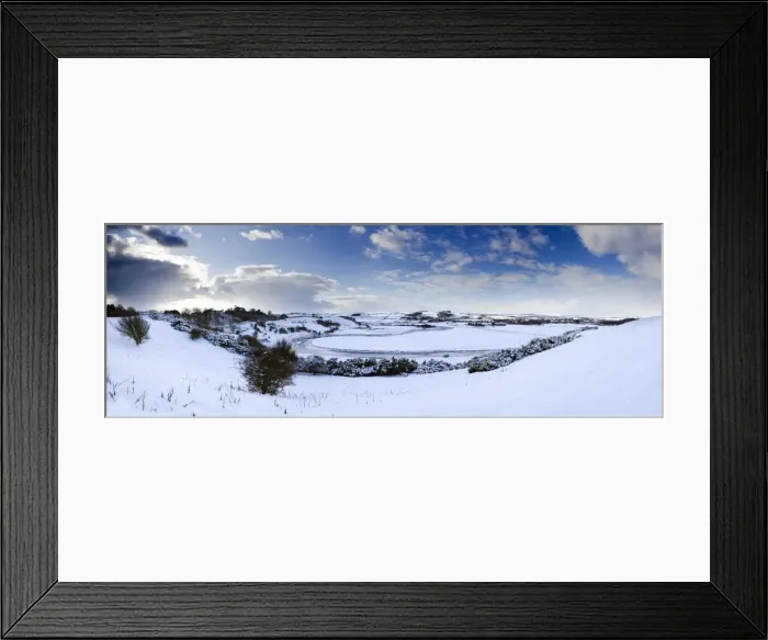 Framed Print : Panoramic view of snow-covered landscape beneath blue winter sky looking towards meandering River Aln, Lesbury, near Alnwick, Northumberland, England, United Framed Print : Panoramic view of snow-covered landscape beneath blue winter sky looking towards meandering River Aln, Lesbury, near Alnwick, Northumberland, England, United
