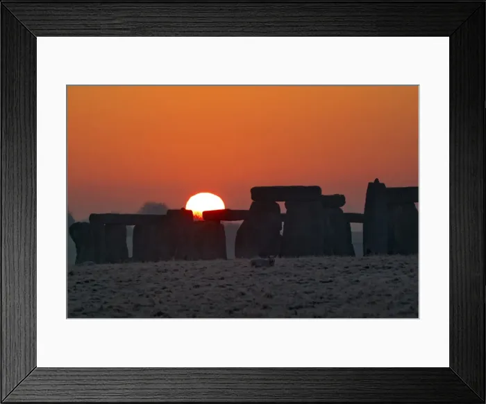 Framed Print : Stonehenge, UNESCO World Heritage Site, at sunrise, Wiltshire, England Framed Print : Stonehenge, UNESCO World Heritage Site, at sunrise, Wiltshire, England