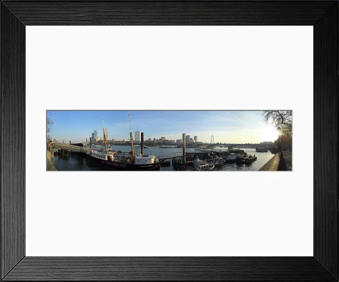 Framed Print : Thames view from the North Bank, United Kingdom Framed Print : Thames view from the North Bank, United Kingdom
