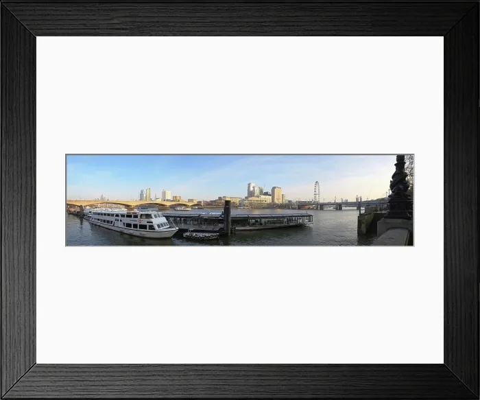 Framed Print : View of the Thames towards the South Bank, United Kingdom Framed Print : View of the Thames towards the South Bank, United Kingdom