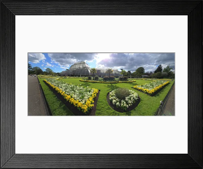 Framed Print : Gardens and Palm House, Kew Gardens, United Kingdom