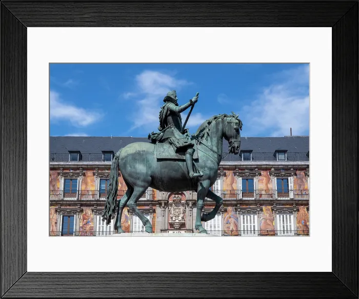 Framed Print : King Felipe III statue Plaza Mayor, Madrid, Spain Framed Print : King Felipe III statue Plaza Mayor, Madrid, Spain