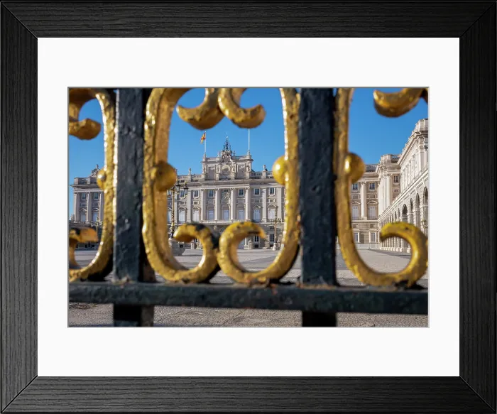 Framed Print : Palacio Real (Royal Palace) through decorative fencing, in the heart of the capital city of Madrid, Spain