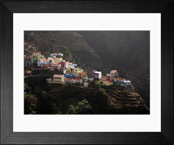 Framed Print : The extraordinary clifftop village of Fontainhas, northern Saint Anthony, Cape Verde Framed Print : The extraordinary clifftop village of Fontainhas, northern Saint Anthony, Cape Verde