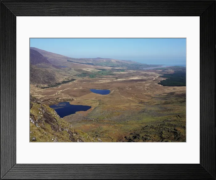 Framed Print : Scenery on the Dingle peninsula, Co Kerry, Ireland Framed Print : Scenery on the Dingle peninsula, Co Kerry, Ireland