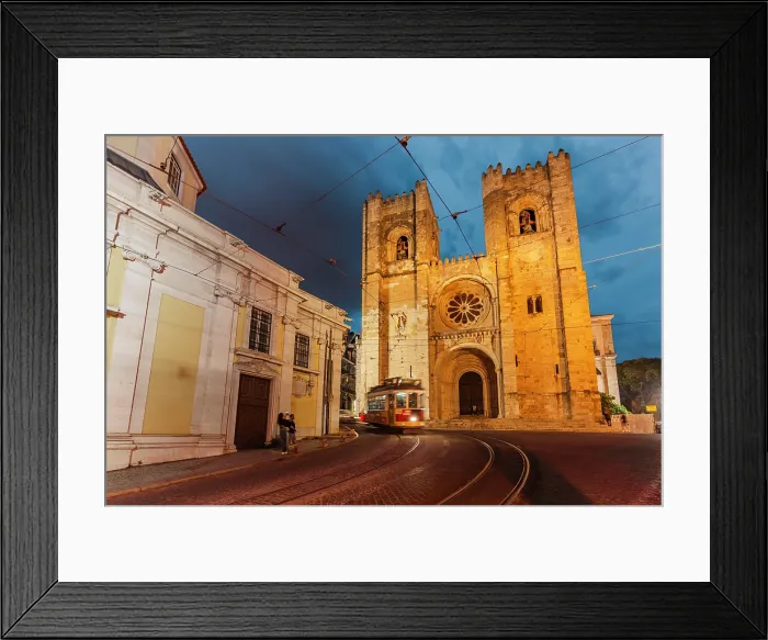 Framed Print : View of Lisbon Cathedral at dusk, Lisbon, Portugal, Europe Framed Print : View of Lisbon Cathedral at dusk, Lisbon, Portugal, Europe