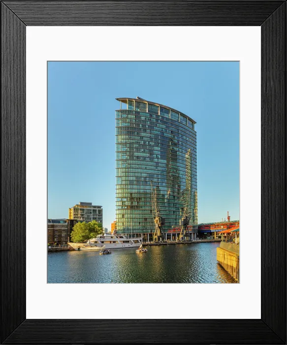 Framed Print : West Quai, Canary Wharf, London, England Framed Print : West Quai, Canary Wharf, London, England