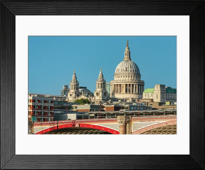 Framed Print : Black Friars Bridge and St Paul's Cathedral, London, England, Grovbritannien Framed Print : Black Friars Bridge and St Paul's Cathedral, London, England, Grovbritannien