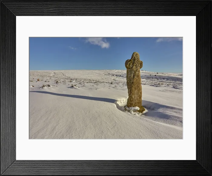 Framed Print : Bennett's Cross, an ancient granite monument, in winter snow, near Warren House, Dartmoor National Park, Devon, Great Britain Framed Print : Bennett's Cross, an ancient granite monument, in winter snow, near Warren House, Dartmoor National Park, Devon, Great Britain