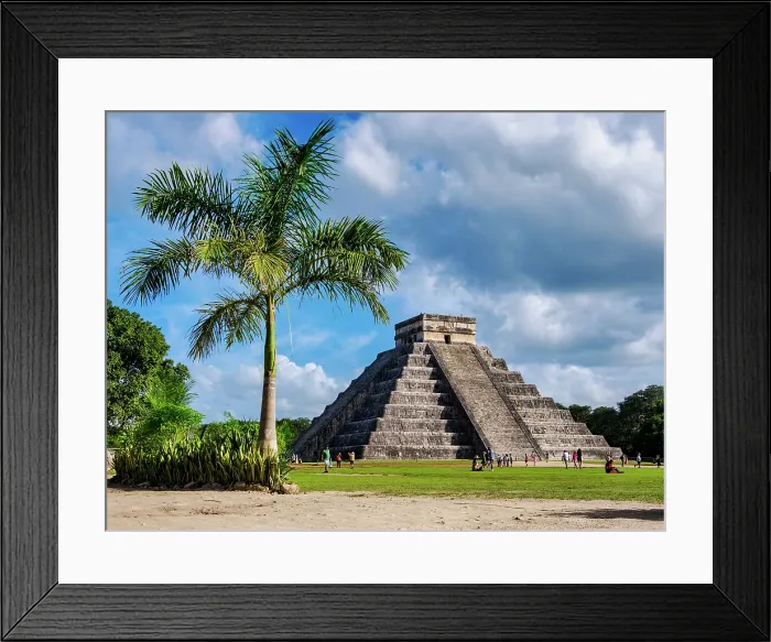 Framed Print : El Castillo or Temple of Kukulcan, Chichen Itza, Yucatan State, Mexico Framed Print : El Castillo or Temple of Kukulcan, Chichen Itza, Yucatan State, Mexico