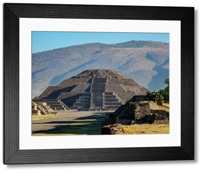 Framed Print : View over the Avenue of the Dead towards the Pyramid of the Moon, Teotihuacan, Mexico State, Mexico Framed Print : View over the Avenue of the Dead towards the Pyramid of the Moon, Teotihuacan, Mexico State, Mexico