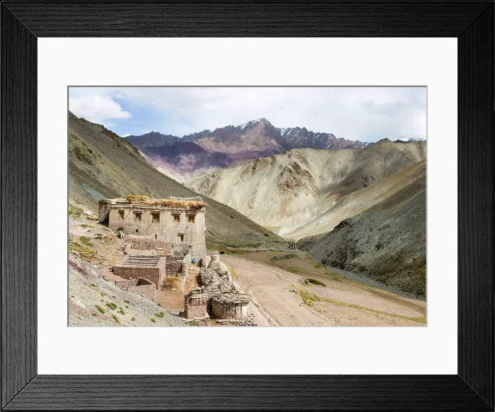 Framed Print : Isolated guesthouse, Yurutse valley, Hemis National Park, Ladakh region, state of Jammu and Kashmir, India, Asia Framed Print : Isolated guesthouse, Yurutse valley, Hemis National Park, Ladakh region, state of Jammu and Kashmir, India, Asia