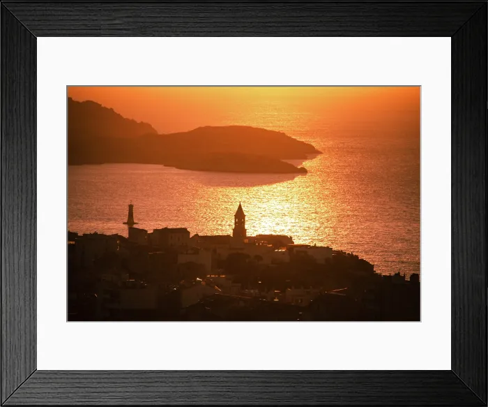 Framed Print : Romantic sunset over the coast of Maraeille, France Framed Print : Romantic sunset over the coast of Maraeille, France