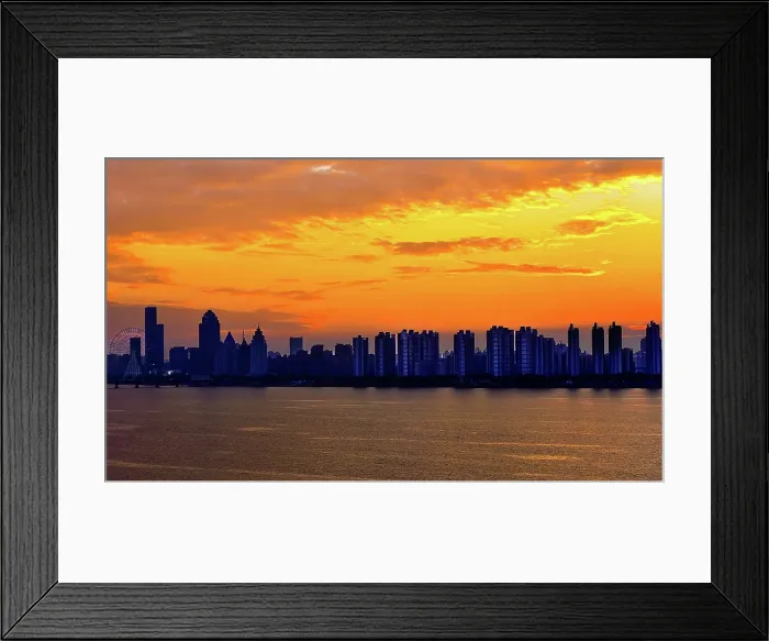 Framed Print : Sunset view of Nanchang City and Ganjiang River from the Pavilion of Prince Teng, Nanchang, Jiangxi Province, China Framed Print : Sunset view of Nanchang City and Ganjiang River from the Pavilion of Prince Teng, Nanchang, Jiangxi Province, China