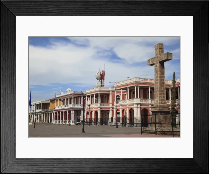 Framed Print : Granada, Park Central, Nicaragua, Central America Framed Print : Granada, Park Central, Nicaragua, Central America