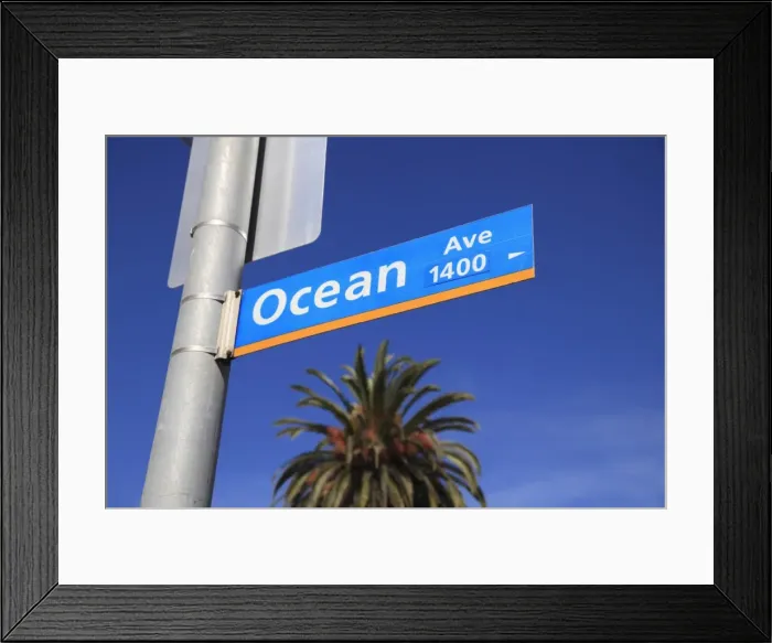 Framed Print : Ocean Avenue, Santa Monica, Los Angeles, California, United States of America Framed Print : Ocean Avenue, Santa Monica, Los Angeles, California, United States of America
