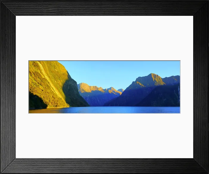 Framed Print : Milford Sound, South Island, New Zealand Framed Print : Milford Sound, South Island, New Zealand