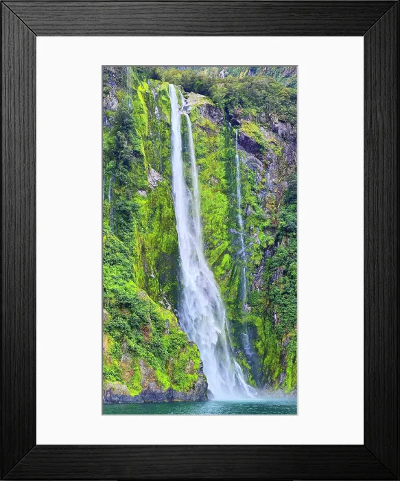 Framed Print : Milford Sound, South Island, New Zealand Framed Print : Milford Sound, South Island, New Zealand