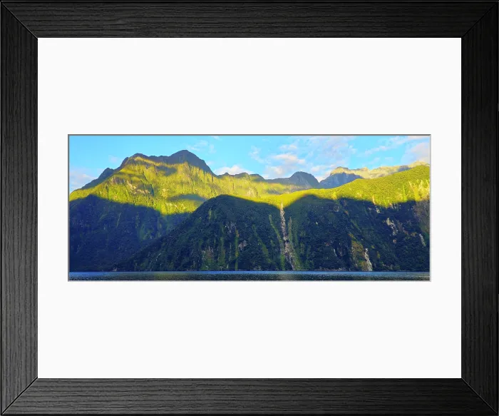 Framed Print : Milford Sound, South Island, New Zealand Framed Print : Milford Sound, South Island, New Zealand