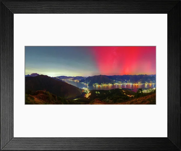 Framed Print : Lake Como and mountains under the Aurora Borealis, Como province, Lombardy, Italy Framed Print : Lake Como and mountains under the Aurora Borealis, Como province, Lombardy, Italy