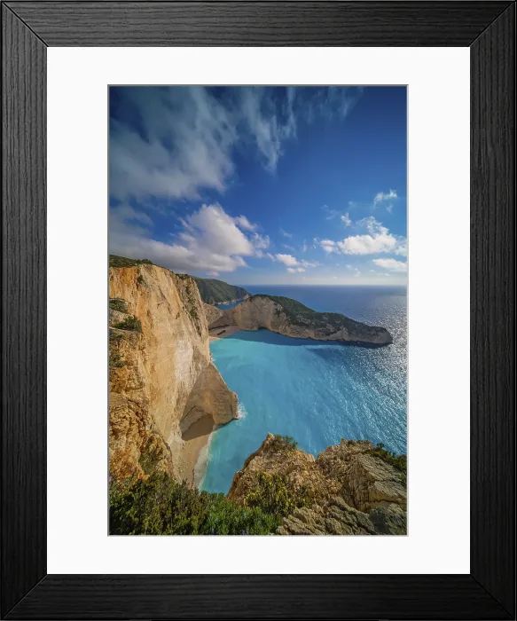 Framed Print : Stunning view of the cliffs in Shipwreck Cove in summer on Zante Island, Greece Framed Print : Stunning view of the cliffs in Shipwreck Cove in summer on Zante Island, Greece