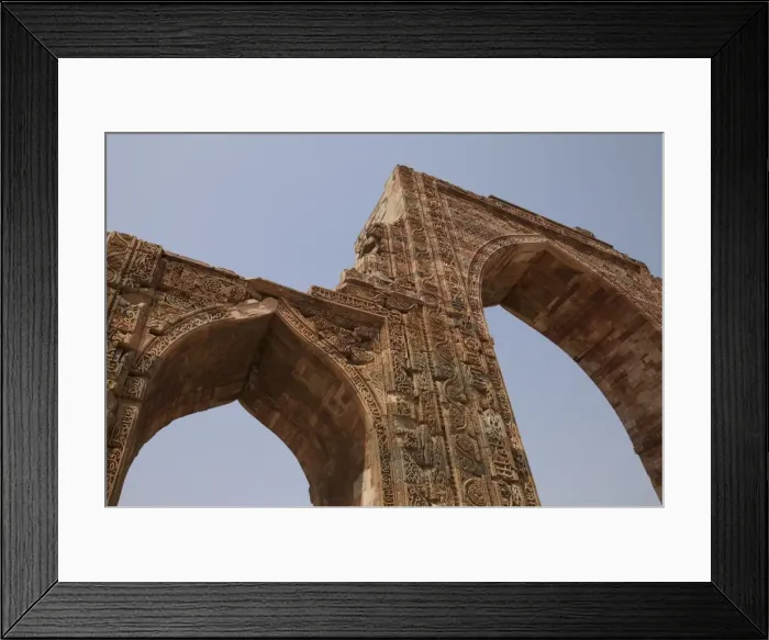 Framed Print : Arches of Quwwat-ul-Islam mosque, Qutb Complex, UNESCO World Heritage Site Framed Print : Arches of Quwwat-ul-Islam mosque, Qutb Complex, UNESCO World Heritage Site
