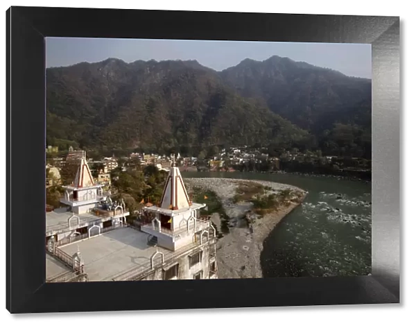 Lakshman temple overlooking the Ganges in Rishikesh, Uttarakhand, India, Asia