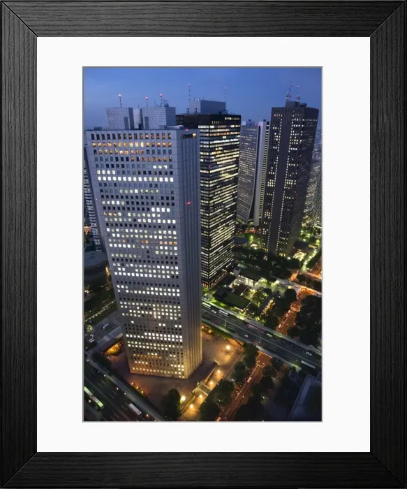 Framed Print : Evening skyline view of skyscraper corporate buildings in Nishi Shinjuku (West Shinjuku) Framed Print : Evening skyline view of skyscraper corporate buildings in Nishi Shinjuku (West Shinjuku)