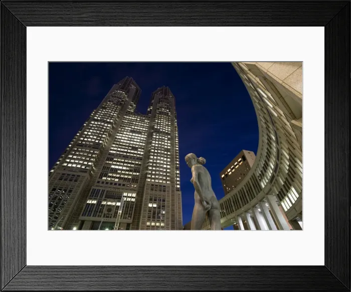 Framed Print : Twin towers of the Tokyo Metropolitan Government office building in West Shinjuku Framed Print : Twin towers of the Tokyo Metropolitan Government office building in West Shinjuku