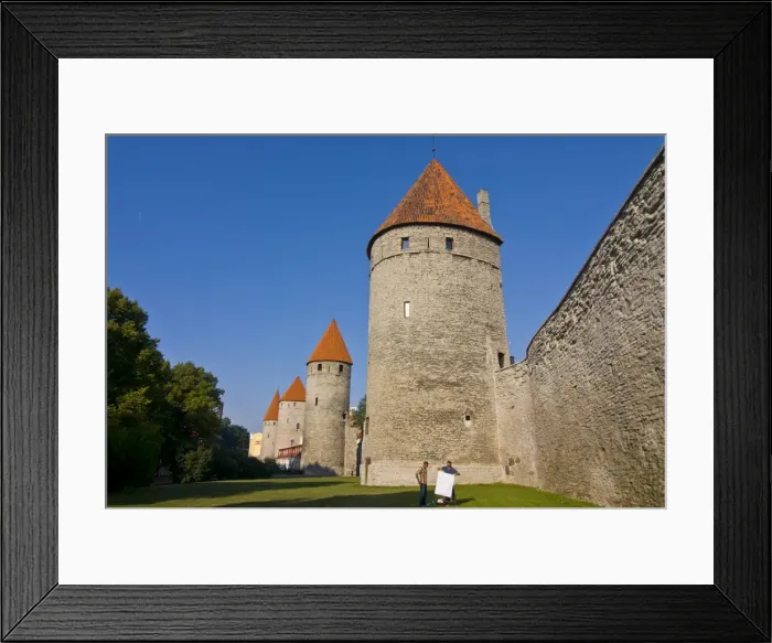 Framed Print : The old city walls of the Old Town of Tallinn, UNESCO World Heritage Site Framed Print : The old city walls of the Old Town of Tallinn, UNESCO World Heritage Site