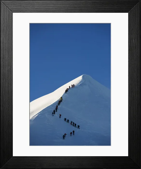 Framed Print : Long line of climbers on summit ridge of Mont Blanc, 4810m, Chamonix, French Alps Framed Print : Long line of climbers on summit ridge of Mont Blanc, 4810m, Chamonix, French Alps