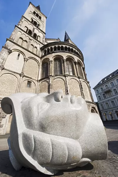 Face sculpture below Bonn Cathedral, Bonn, North Rhineland Westphalia, Germany, Europe
