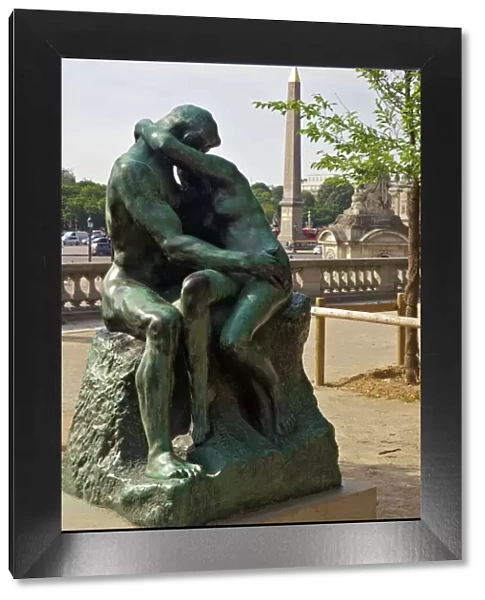 The Kiss by Auguste Rodin outside the Musee de L Orangerie, Paris, France, Europe