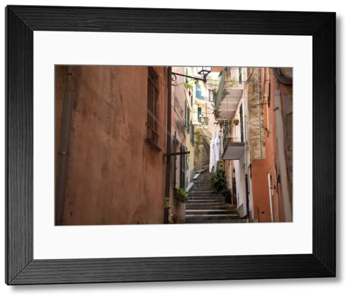 Framed Print : Monterosso, Cinque Terre, UNESCO World Heritage Site, Liguria, Italy, Europe Framed Print : Monterosso, Cinque Terre, UNESCO World Heritage Site, Liguria, Italy, Europe